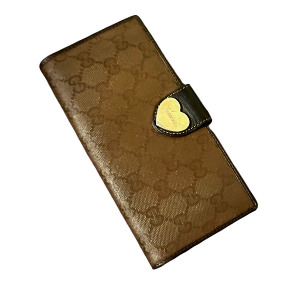 Gucci Monogram GG  Vintage Wallet with Heart Clasp Rare!